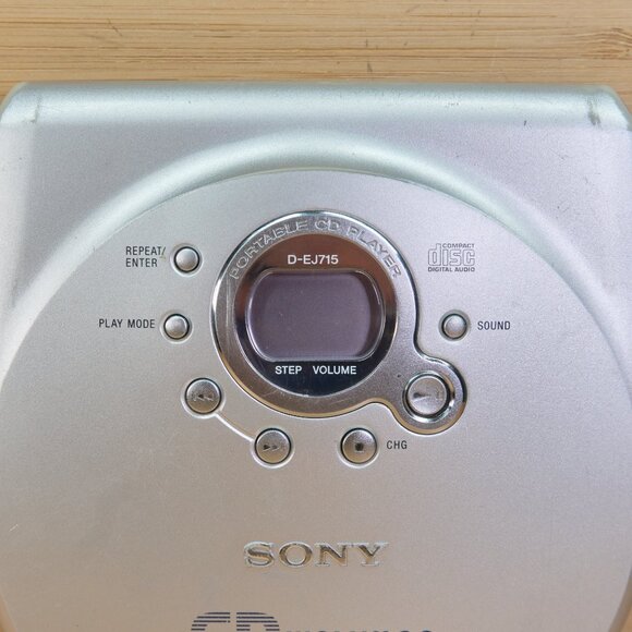 Vintage Sony D-EJ715 / Walkman Disc CD Player / Jog Proof G-Protection / Tested - Picture 2 of 7